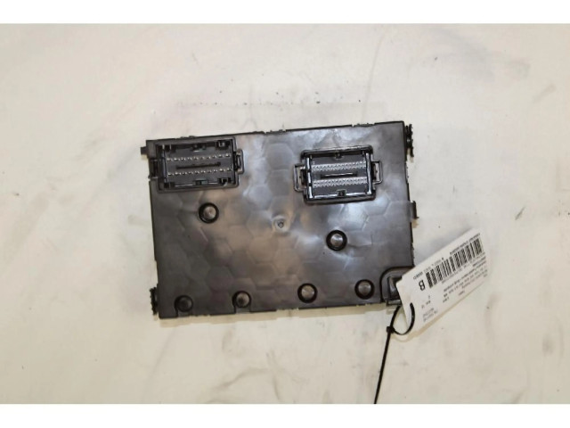 Блок предохранителей    Jeep Renegade    