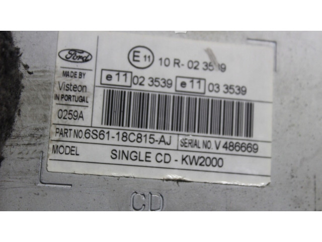 Радио/ проигрыватель CD/DVD / навигация