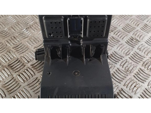 Блок предохранителей 31282455, 28191071   Volvo XC90    