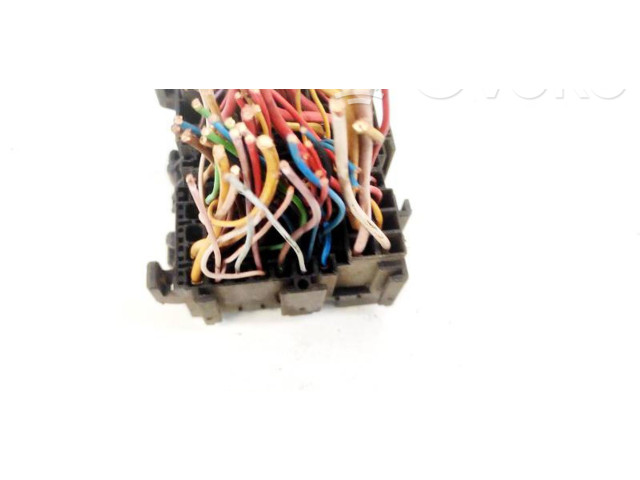 Блок предохранителей  20240077   Dacia Sandero    