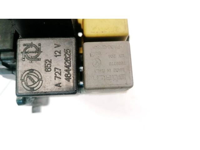 Pojistková skříňka 46442625, A727 Alfa Romeo 145 - 146 1997