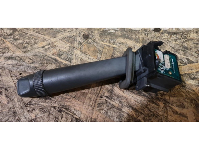 Ручка стеклоочистителей    Volvo V70