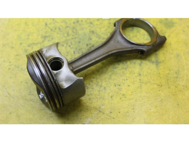 Píst 07L107103R   Audi A8 S8 D3 4E     