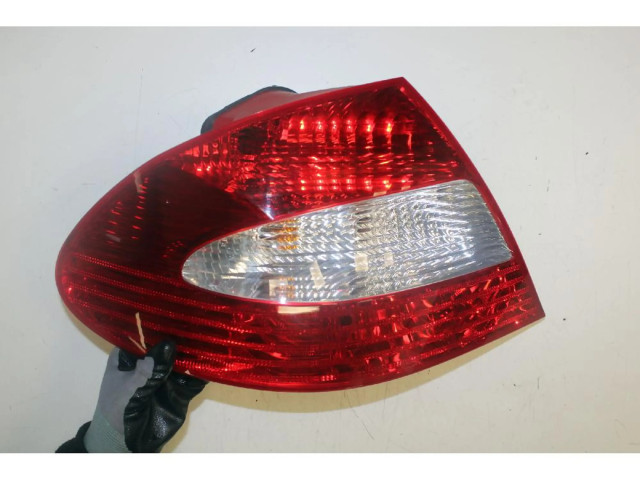Задний фонарь левый сзади Mercedes-Benz CLK AMG A209 C209