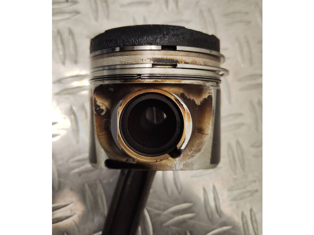  Поршень с шатуном D5244T11 81l123  Volvo XC60  