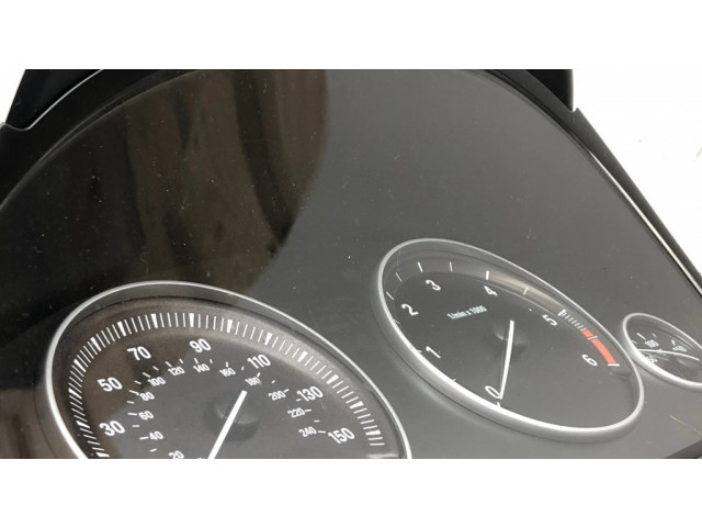 Přístrojová deska BMW 5 F10 F11 2011 9285197, 25811511