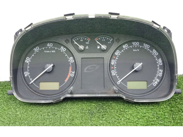 Панель приборов 1U0920811B Skoda Octavia Mk1 (1U)