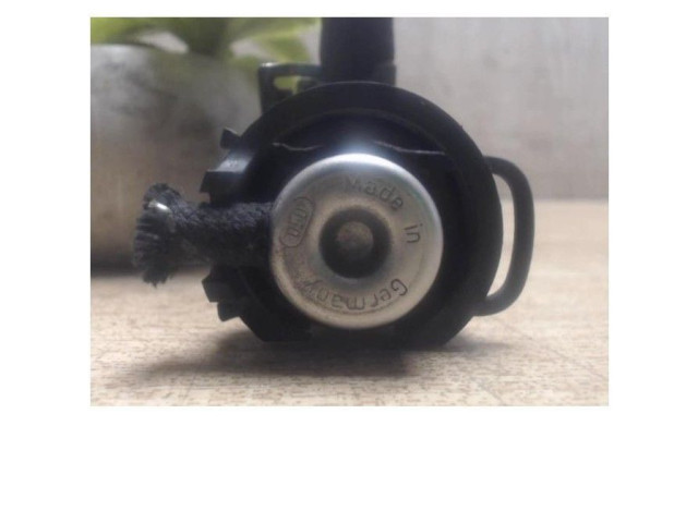 Топливная рампа    Volkswagen Polo III 6N 6N2 6NF  