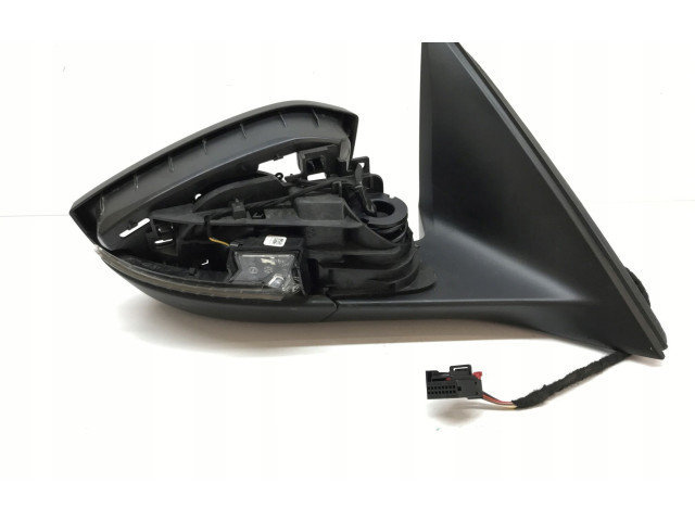 Зеркало электрическое Skoda Scala - года