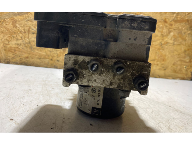 Блок АБС 1K0907379P, 00009496E4 Volkswagen Golf Plus 2005 - 2013 года