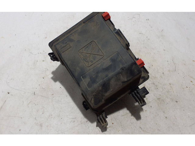 Pojistková skříňka 9804681980 Peugeot 5008 II 2019