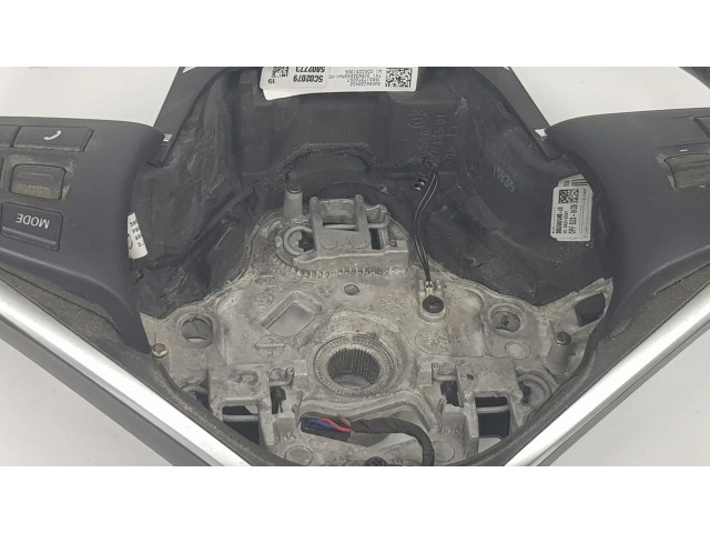 Volant BMW 2 F46 2014 32306860357