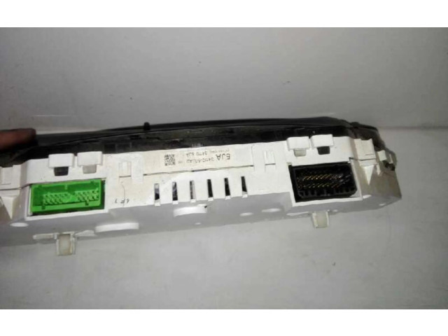 Přístrojová deska  Suzuki Grand Vitara II  3411050JA2  