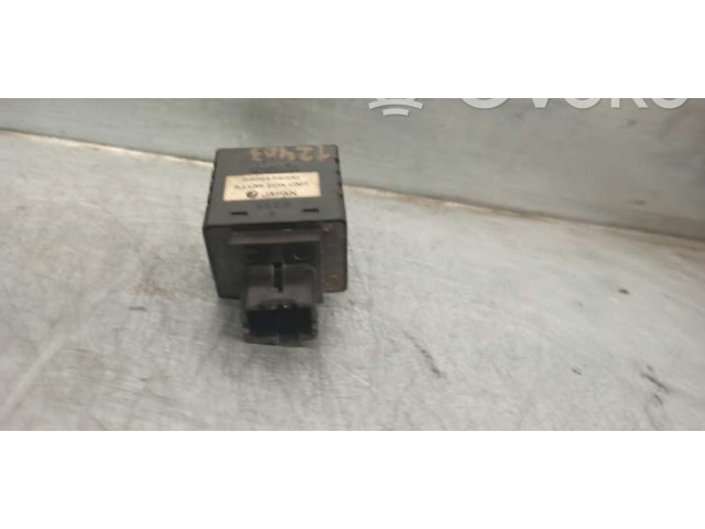 Блок предохранителей 83023FA000 Subaru Forester SF