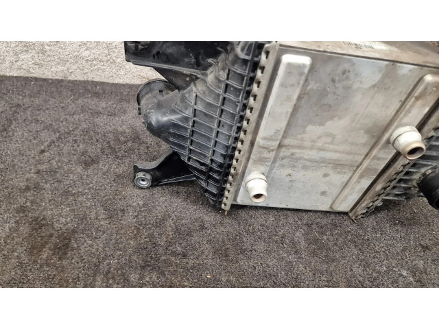 Интеркулер FPLA6K775AB Land Rover Discovery 5 2.0