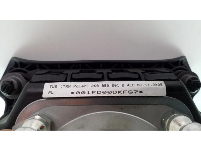 Подушка безопасности водителя 2K0880201B Volkswagen Caddy