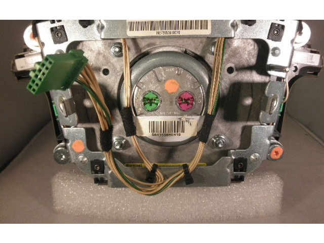 Подушка безопасности водителя 30698044, 30698044   Volvo V70