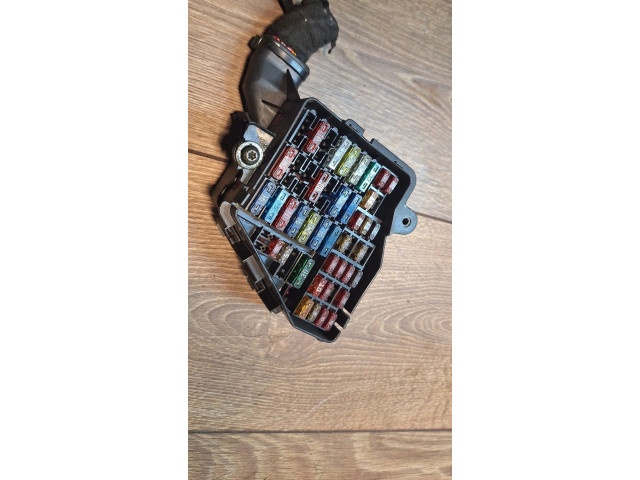 Pojistková skříňka 8d1941824 Audi A6 S6 C7 4G 2007