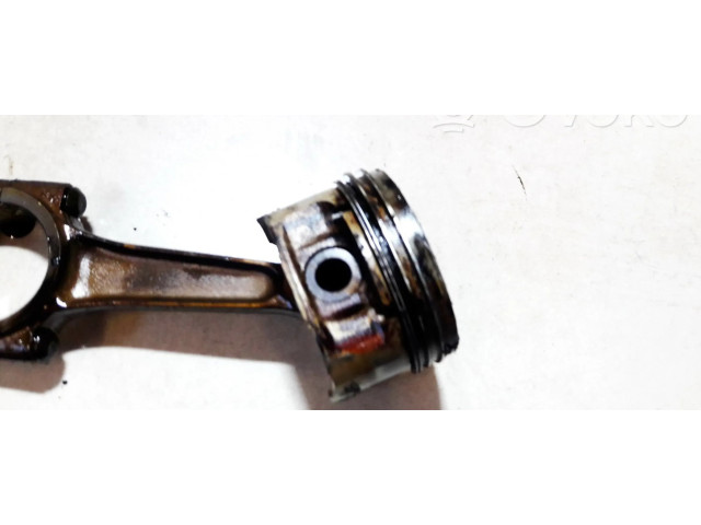 Píst Citroen Xsara pro benzínový motor 1.6