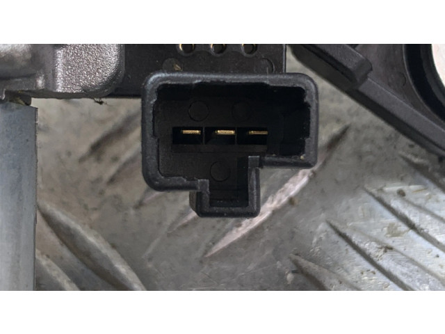 Моторчик заднего дворника 8611036000 SsangYong Rexton