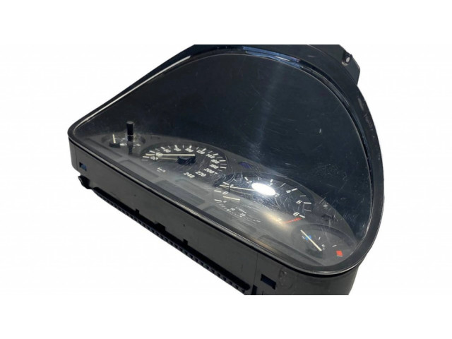 Přístrojová deska BMW 5 E39 2001 8375900, 6118375900