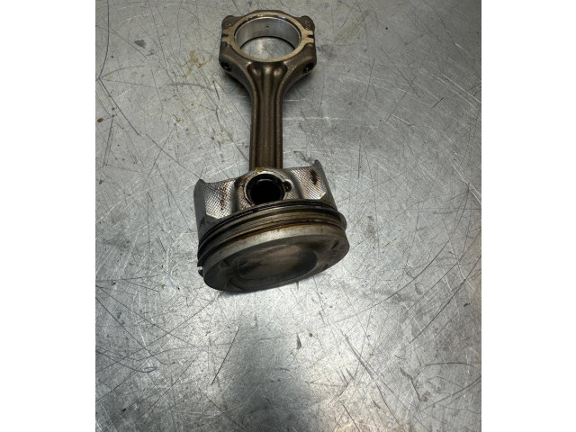  Поршень с шатуном CAXC 03CD  Audi A3 S3 8P  