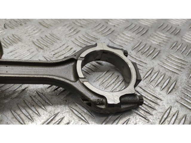 Поршень с шатуном Nissan 370Z для бензинового двигателя 3.7