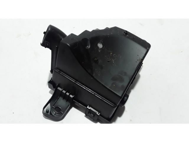 Блок предохранителей 8200790434 Dacia Duster