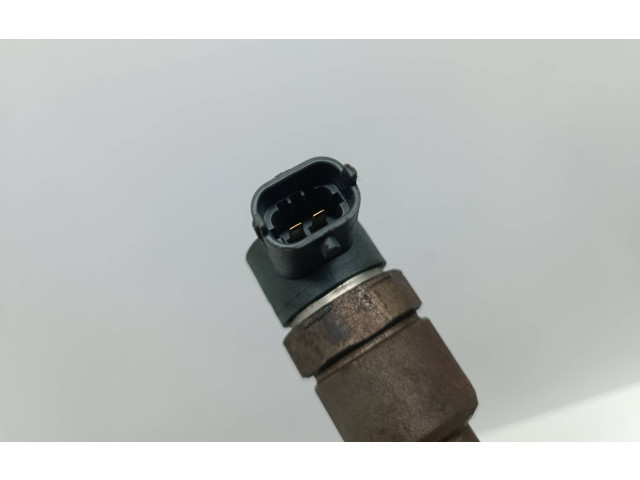 Vstřikovač 0445110223, 338002A120 KIA Cerato