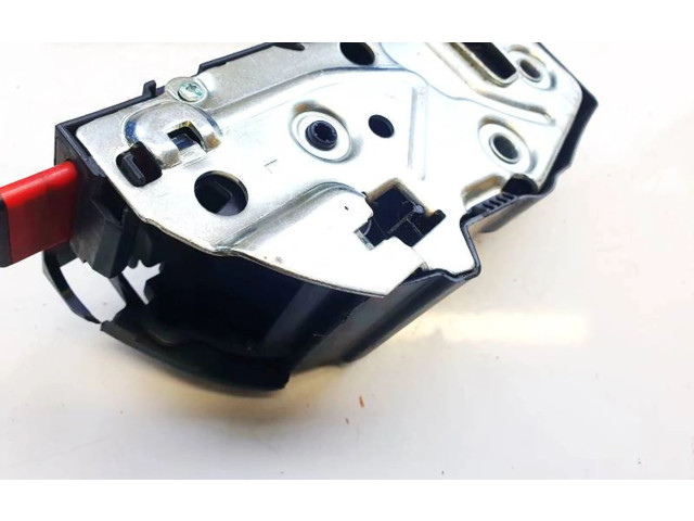 Подушка безопасности в сиденье 1k0885681d   Volkswagen Jetta V