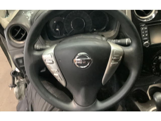 Volant Nissan Note (E12) 2013