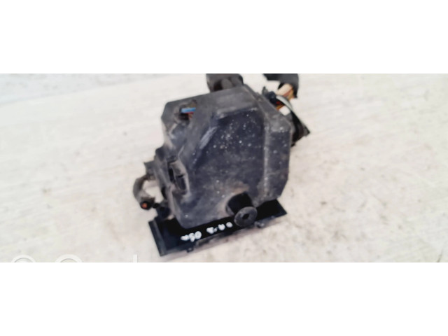 Pojistková skříňka Mazda 2 2005