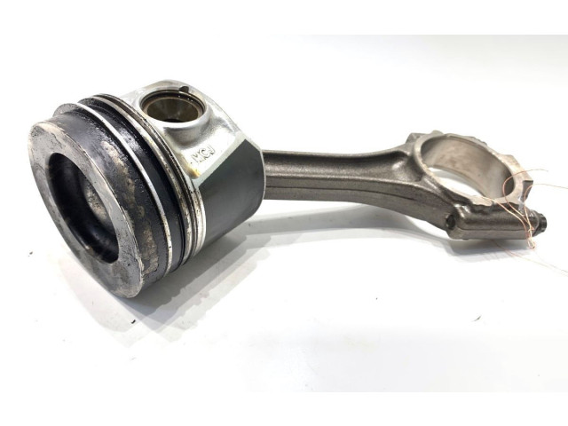  Поршень с шатуном  CLH  Volkswagen Golf VII  