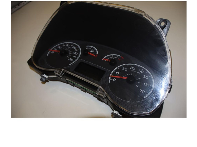 Панель приборов    Fiat Qubo       