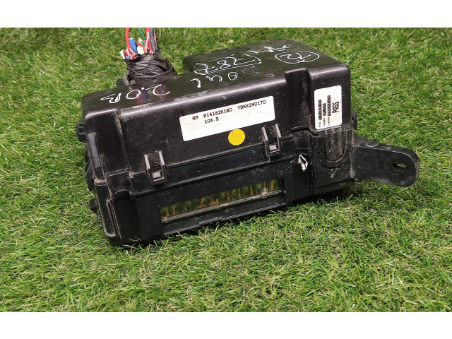 Pojistková skříňka 914182K160 KIA Soul 2012