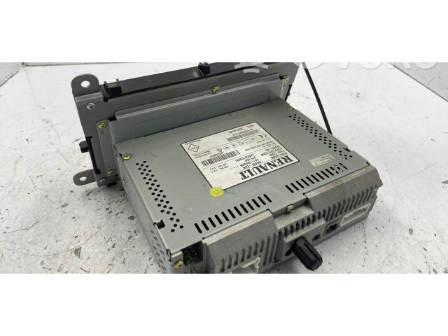 Дисплей       Renault Clio IV