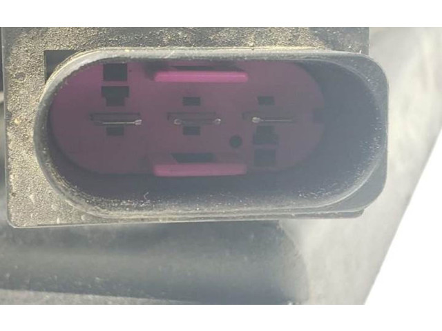 Вентилятор радиатора     1J0121207M    Audi TT Mk1 