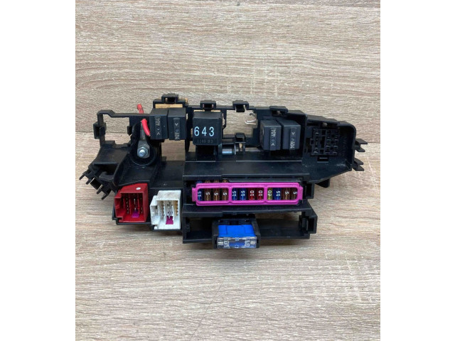 Блок предохранителей  8K2937503   Audi A5 8T 8F    