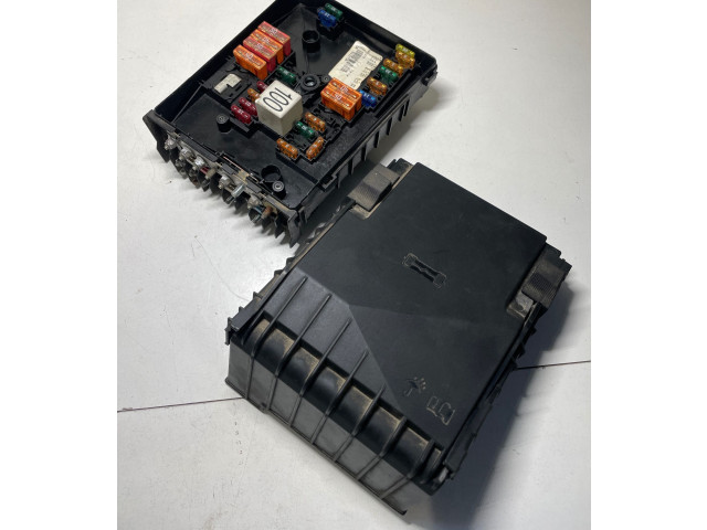 Блок предохранителей 1K0937125, 017183071 Volkswagen Jetta V