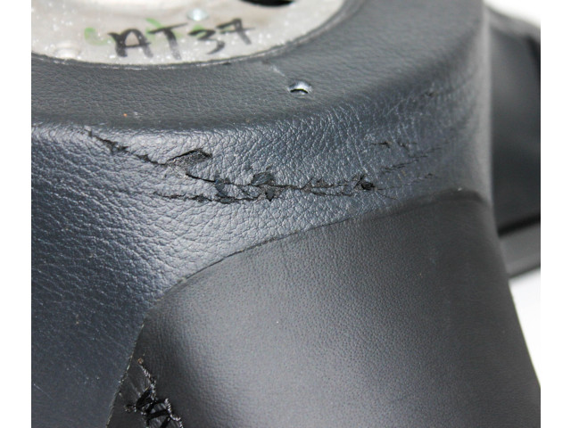 Volant Volkswagen Touareg II 2011 7P6419091  