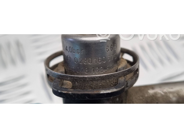 Vstřikovací lišta 058133551, 280150447 Audi A6 S6 C5 4B AEB