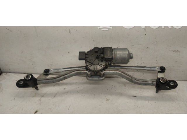 Моторчик дворников     Alfa Romeo Giulietta