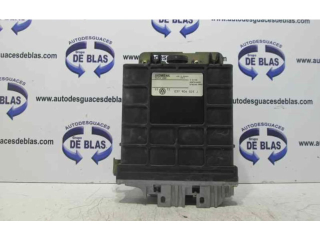 Блок управления двигателя 037906025J Volkswagen Golf III
