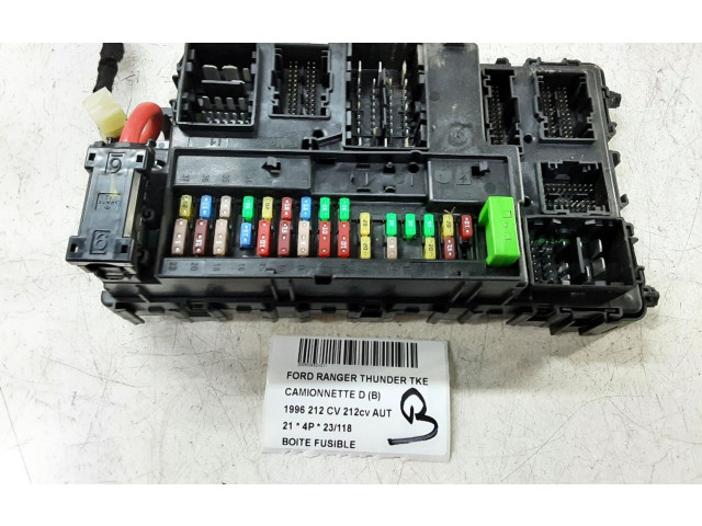 Блок предохранителей JU5T15604, JU5T15604 Ford Ranger