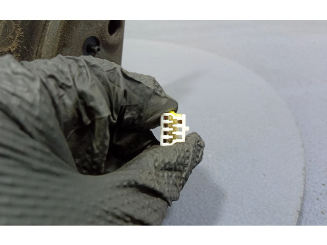 Зеркало электрическое Mitsubishi Lancer 2003 - 2007 года