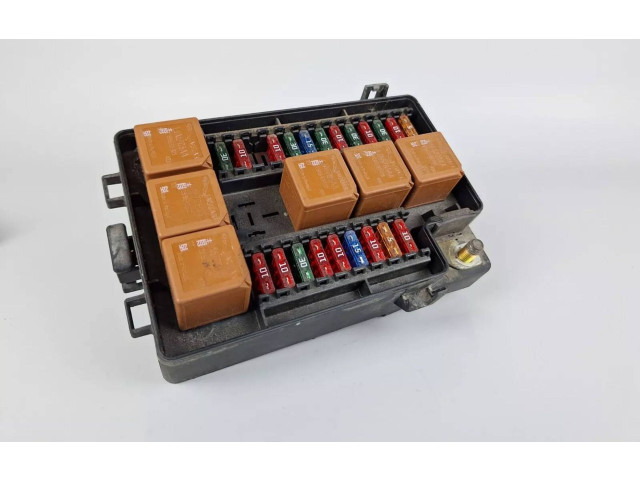 Блок предохранителей 518238100 Jaguar XJ X308