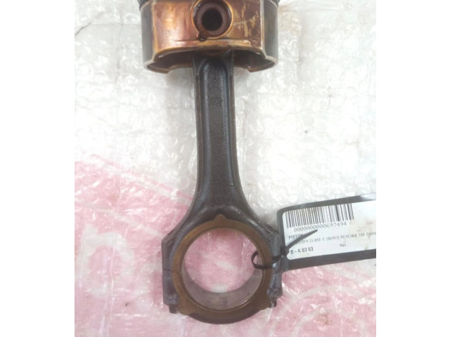 Píst Mercedes-Benz C W203