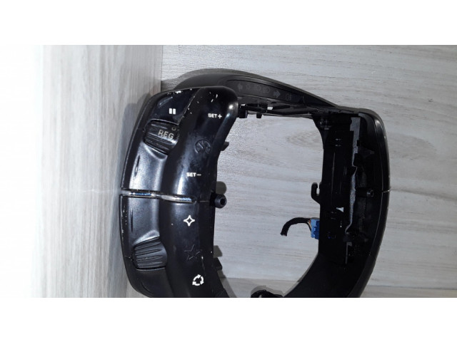 Кнопки рулевого колеса