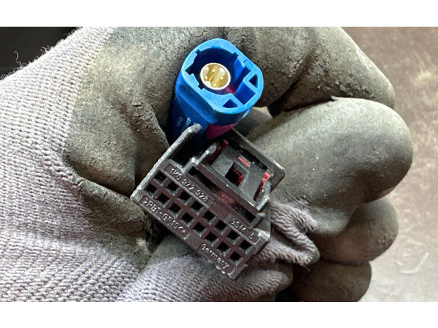 Zpětné zrcátko Volkswagen Touareg II 2011