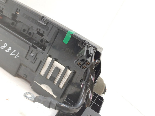 Pojistková skříňka 1695450540 Mercedes-Benz B W245 2008